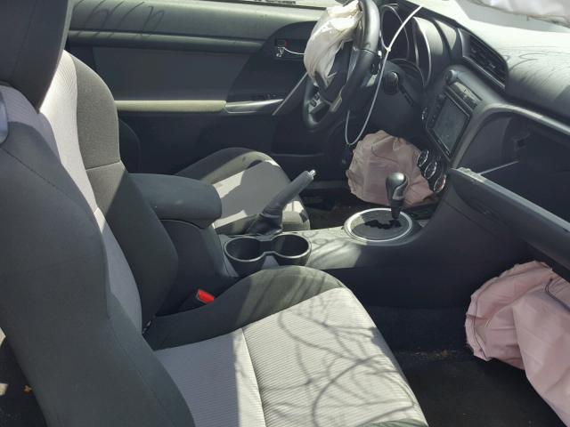 JTKJF5C77GJ022308 - 2016 TOYOTA SCION TC 石墨色 照片 5