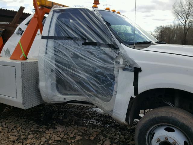 1FDXF46P03EC81132 - 2003 FORD F450 SUPER WHITE photo 9