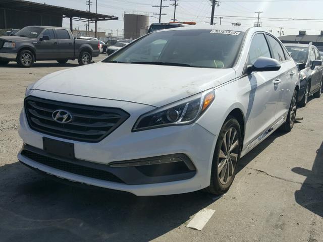 5NPE34AF1HH554394 - 2017 HYUNDAI SONATA SPO WHITE photo 2