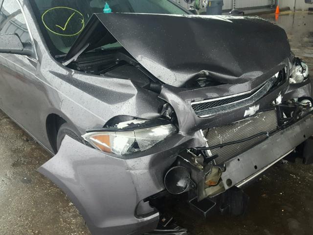 1G1ZB5E0XCF282102 - 2012 CHEVROLET MALIBU LS 灰色 照片 9