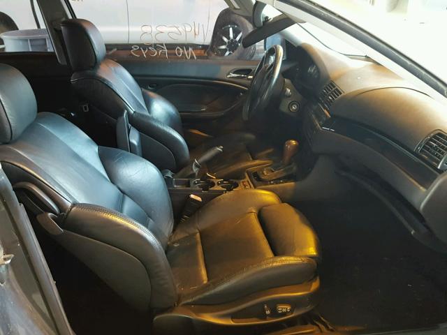 WBABN53441JU35053 - 2001 BMW 330 CI GRAY photo 5