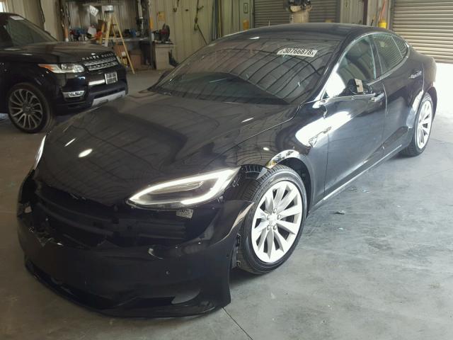 5YJSA1E18GF175668 - 2016 TESLA MODEL S Սև լուսանկար 2