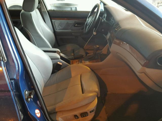 WBADT63492CK27857 - 2002 BMW 530 I AUTO BLUE photo 5