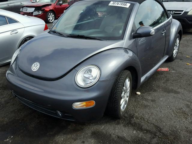 3VWCM31Y45M302898 - 2005 VOLKSWAGEN NEW BEETLE 灰色 照片 2
