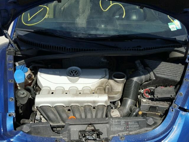 3VWRG31YX8M418015 - 2008 VOLKSWAGEN NEW BEETLE 蓝色 照片 7