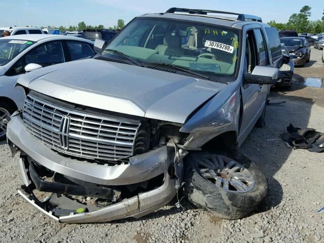 5LMFU28587LJ20768 - 2007 LINCOLN NAVIGATOR Grau Foto 2