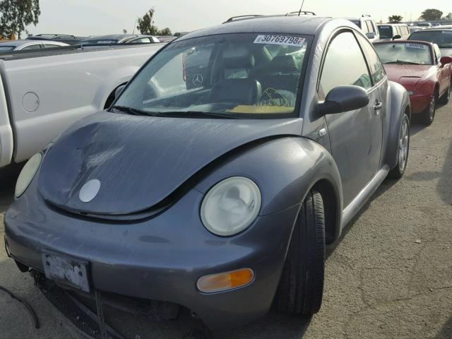 3VWDD21C52M454378 - 2002 VOLKSWAGEN NEW BEETLE GRAY photo 2