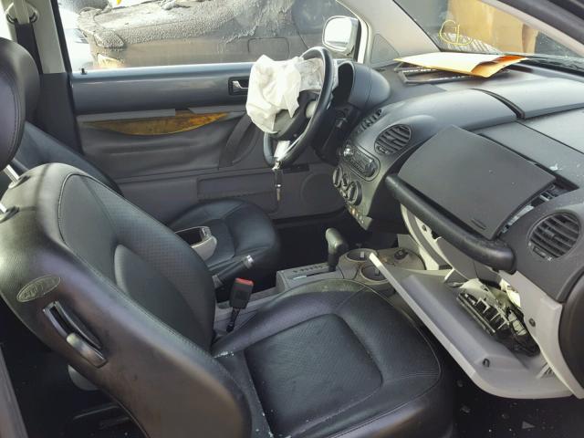 3VWDD21C52M454378 - 2002 VOLKSWAGEN NEW BEETLE 灰色 照片 5