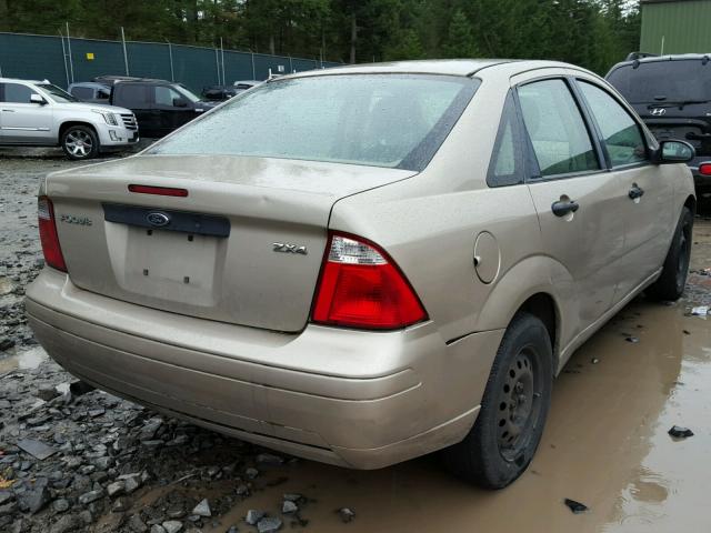 1FAFP34N76W162202 - 2006 FORD FOCUS ZX4 GOLD photo 4