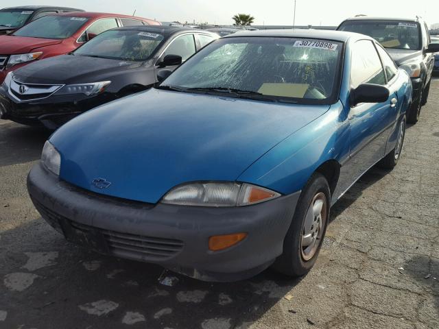 1G1JC1245VM105479 - 1997 CHEVROLET CAVALIER B BLUE photo 2