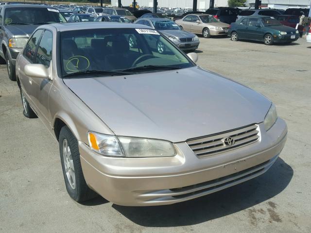 4T1BF22K8WU057951 - 1998 TOYOTA CAMRY CE SILVER photo 1