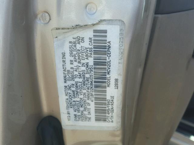 4T1BF22K8WU057951 - 1998 TOYOTA CAMRY CE SILVER photo 10