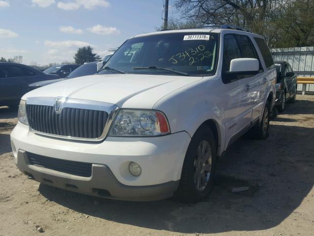 5LMFU28R23LJ34310 - 2003 LINCOLN NAVIGATOR 白色 照片 2