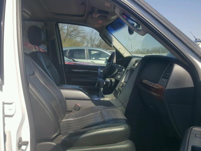 5LMFU28R23LJ34310 - 2003 LINCOLN NAVIGATOR 白色 照片 5