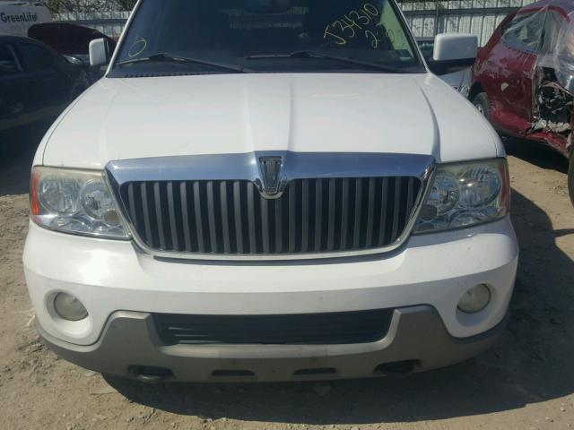 5LMFU28R23LJ34310 - 2003 LINCOLN NAVIGATOR 白色 照片 7