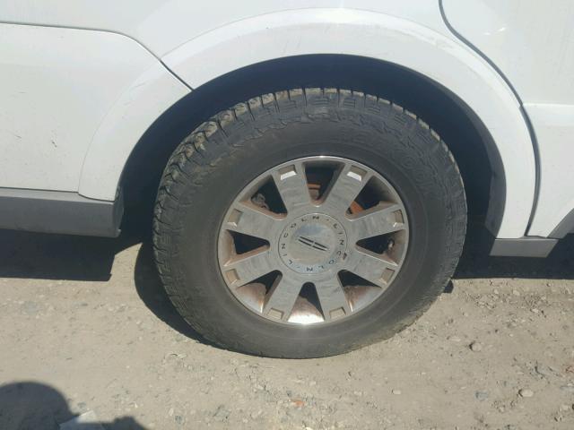 5LMFU28R23LJ34310 - 2003 LINCOLN NAVIGATOR 白色 照片 9