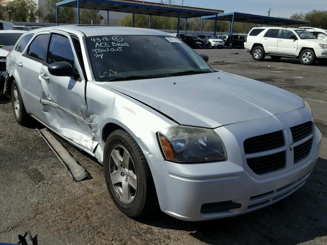 2D4FV48V55H618911 - 2005 DODGE MAGNUM SXT SILVER photo 1