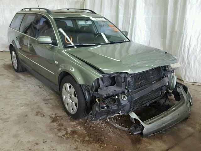 WVWYH63B82E412409 - 2002 VOLKSWAGEN PASSAT GLX GREEN photo 1