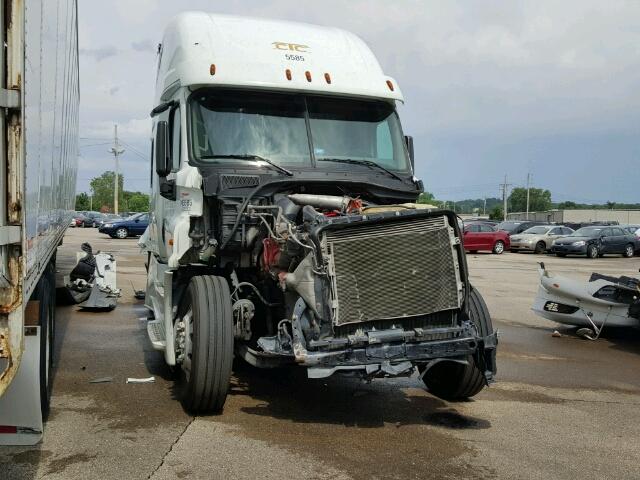 3AKJGLBG8GSGS3063 - 2016 FREIGHTLINER CASCADIA 1 WHITE photo 1