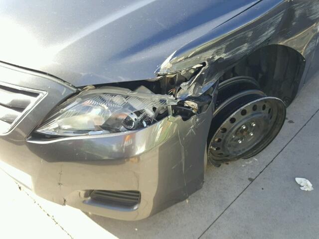 4T4BF3EK9BR120041 - 2011 TOYOTA CAMRY BASE GRAY photo 9