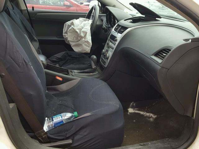 1G1ZH57B584246740 - 2008 CHEVROLET MALIBU 1LT WHITE photo 5
