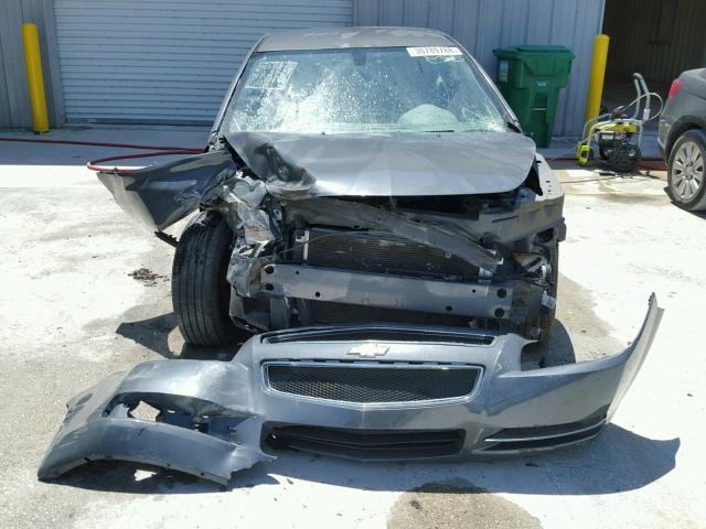 1G1ZG57B49F193439 - 2009 CHEVROLET MALIBU LS GRAY photo 9