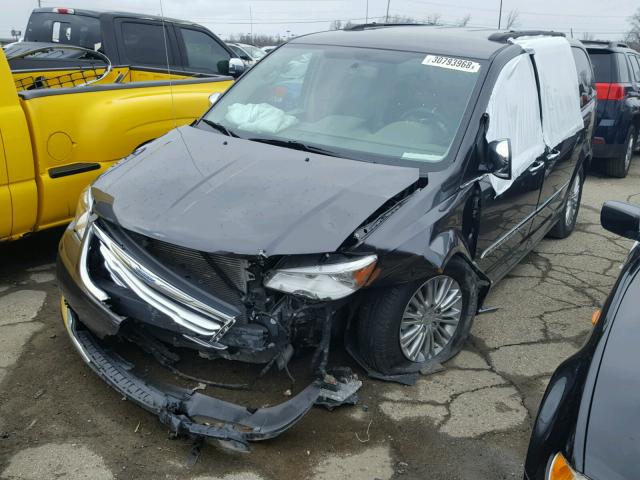 2C4RC1CG4FR755826 - 2015 CHRYSLER TOWN & COU GRAY photo 2