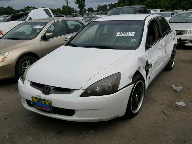 1HGCM56353A029512 - 2003 HONDA ACCORD WHITE photo 2