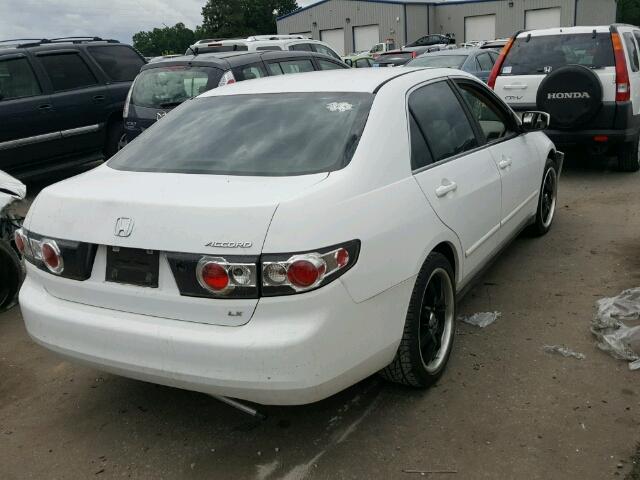 1HGCM56353A029512 - 2003 HONDA ACCORD WHITE photo 4