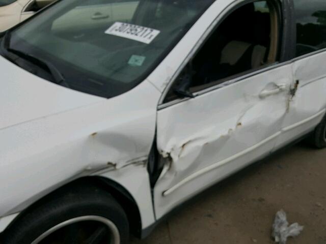 1HGCM56353A029512 - 2003 HONDA ACCORD WHITE photo 9