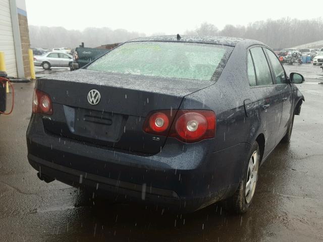 3VWJZ7AJ4AM041009 - 2010 VOLKSWAGEN JETTA S 蓝色 照片 4