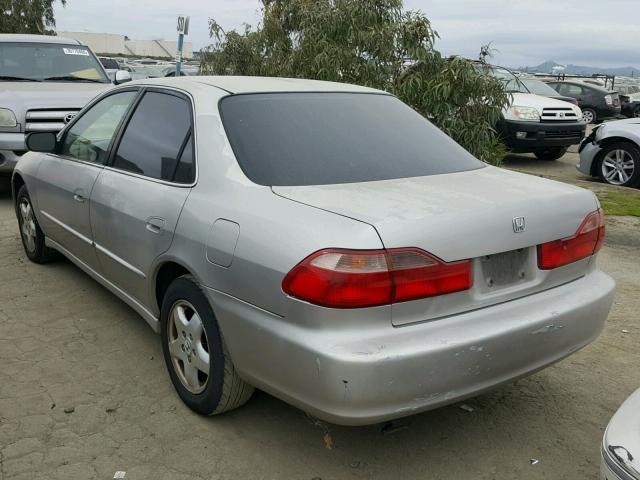 1HGCG1657XA016008 - 1999 HONDA ACCORD EX CREAM photo 3