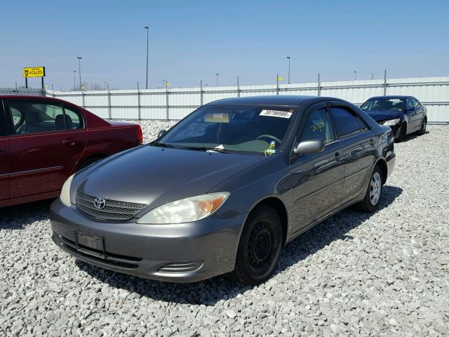 4T1BE32K73U654870 - 2003 TOYOTA CAMRY LE GRAY photo 2