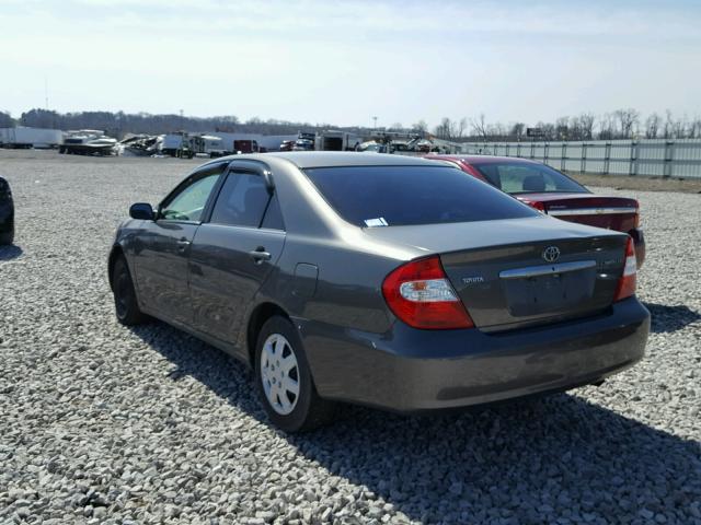 4T1BE32K73U654870 - 2003 TOYOTA CAMRY LE GRAY photo 3