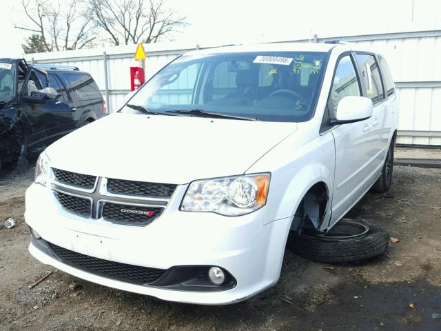 2C4RDGCG6HR760710 - 2017 DODGE GRAND CARA WHITE photo 2