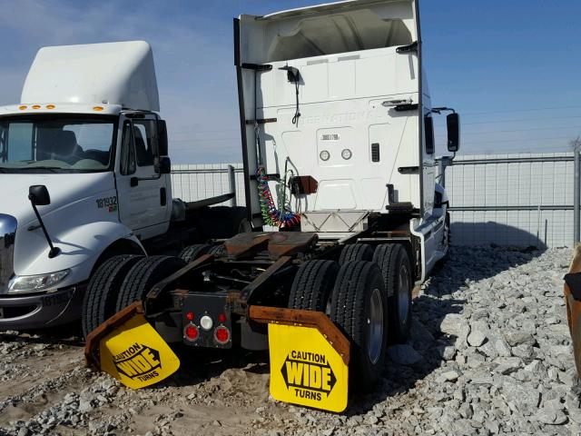 1HSDHSJR2CJ051282 - 2012 INTERNATIONAL PROSTAR أبيض صورة 4