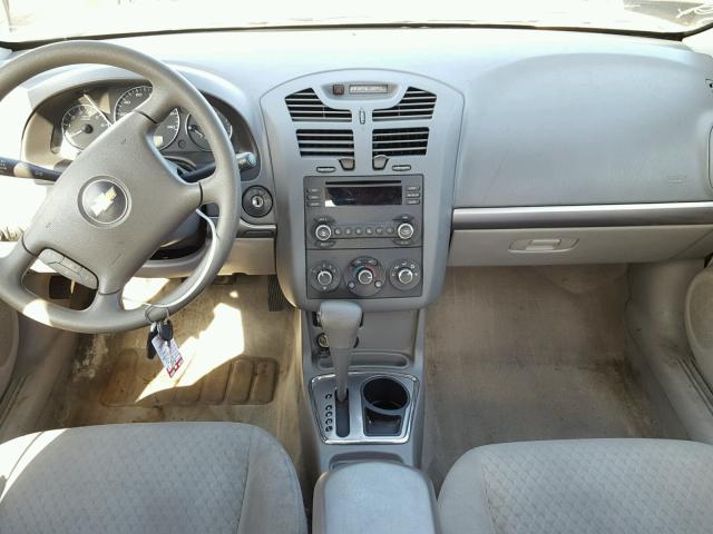 1G1ZS51806F257080 - 2006 CHEVROLET MALIBU LS 银色 照片 9