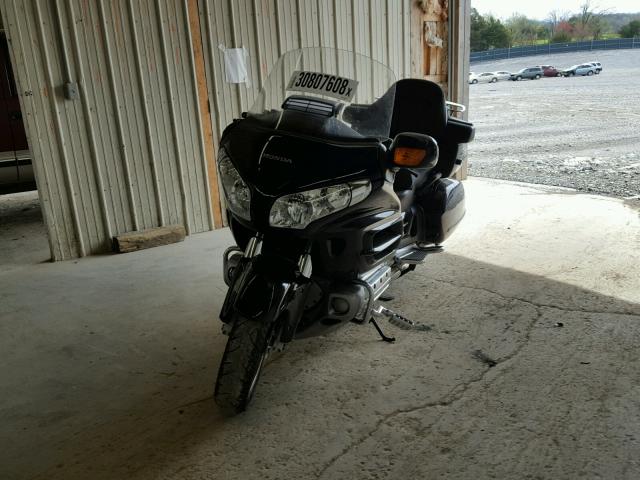 1HFSC47F58A709178 - 2008 HONDA GL1800 BLACK photo 2