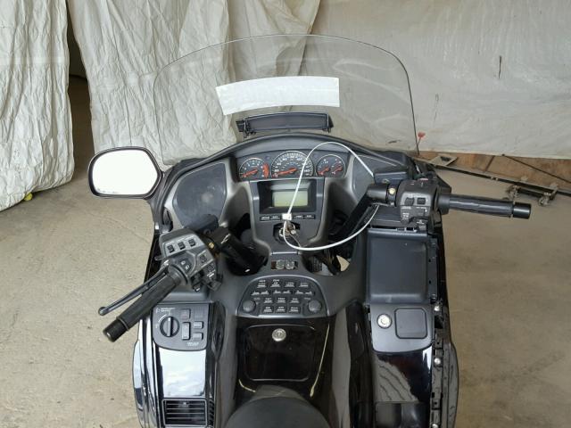 1HFSC47F58A709178 - 2008 HONDA GL1800 BLACK photo 5