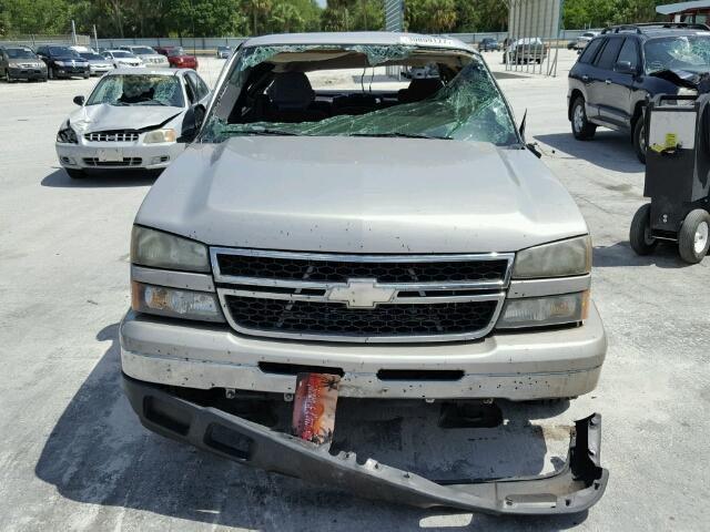 2GCEC13T461132684 - 2006 CHEVROLET SILVERADO GRAY photo 9