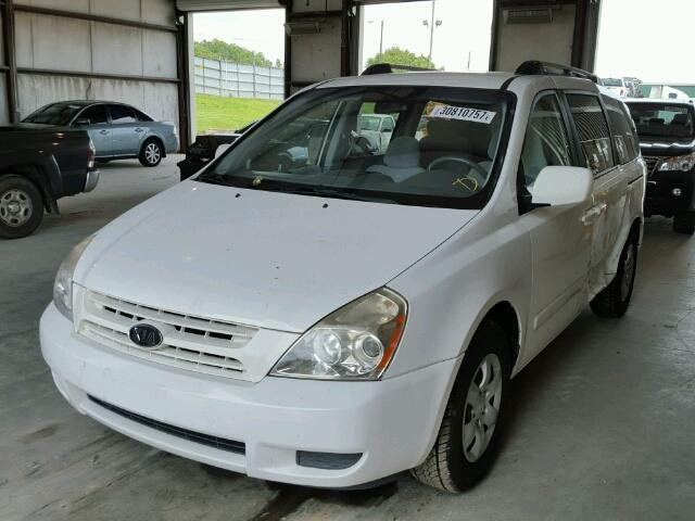 KNDMB233586222653 - 2008 KIA SEDONA EX WHITE photo 2