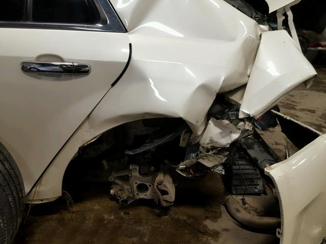 1G1ZE5E1XBF109775 - 2011 CHEVROLET MALIBU LTZ 白色 照片 10