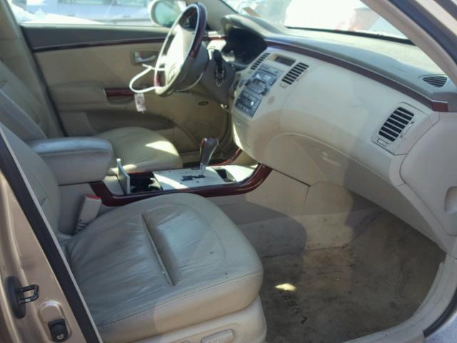 KMHFC46F77A148568 - 2007 HYUNDAI AZERA SE GOLD photo 5