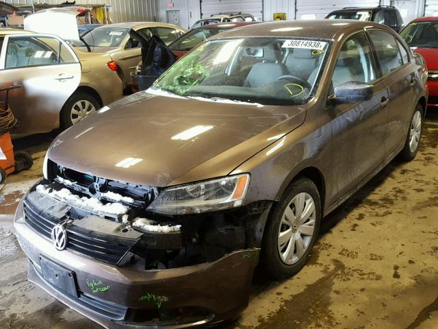 3VW2K7AJ3DM217545 - 2013 VOLKSWAGEN JETTA BASE 棕色 照片 2