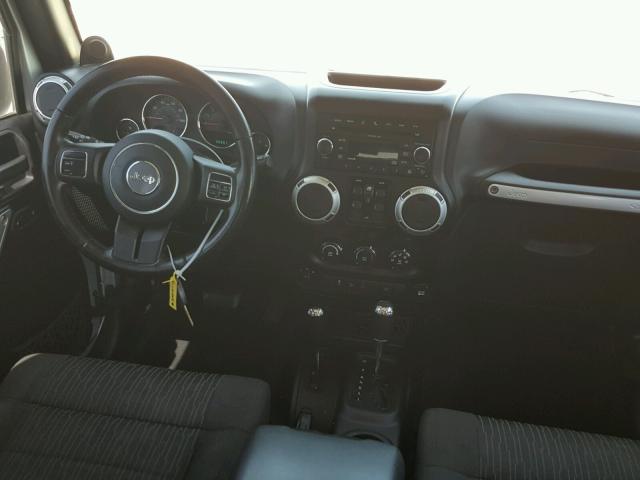 1J4BA5H17BL598650 - 2011 JEEP WRANGLER U SILVER photo 9