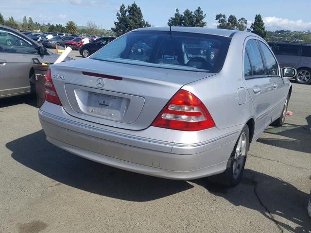 WDBRF64J61F056033 - 2001 MERCEDES-BENZ C 320 SILVER photo 4