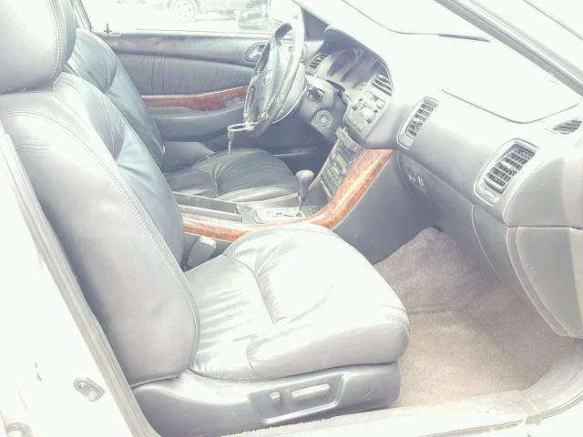 19UUA56652A008178 - 2002 ACURA 3.2TL SILVER photo 5