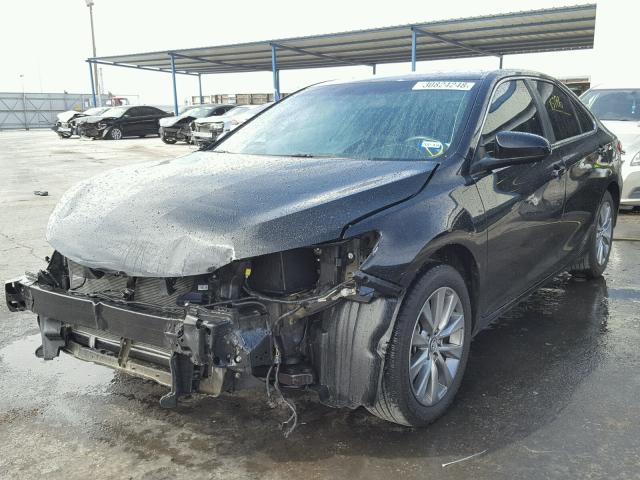 4T4BF1FK0GR579694 - 2016 TOYOTA CAMRY LE Noir photo 2