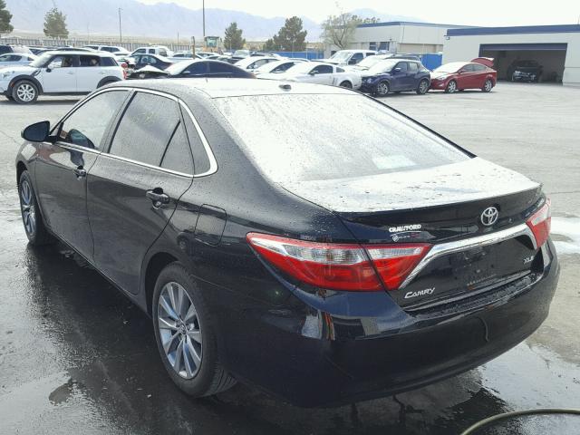 4T4BF1FK0GR579694 - 2016 TOYOTA CAMRY LE Noir photo 3