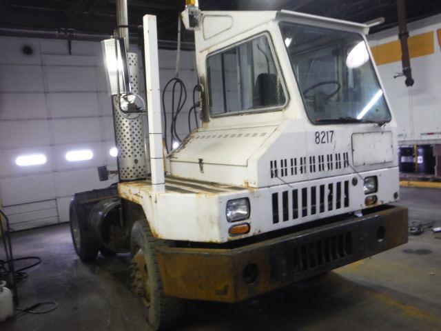 300440 - 2000 OTTAWA YARD TRACTOR FORKLIFT UNKNOWN - NOT OK FOR INV. photo 1